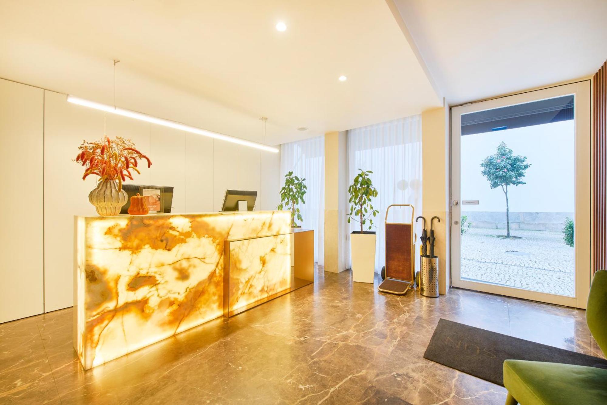 Hotel Moon & Sun Брага Екстериор снимка